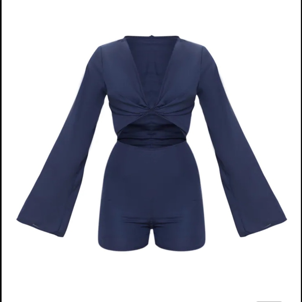 NWOT Pretty Little Thing Navy Bell Sleeve Romper in size 6 - Picture 2 of 8